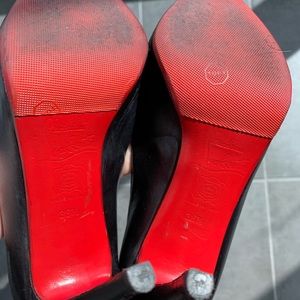 36.6 (6) black Christian Louboutin WITH red pads